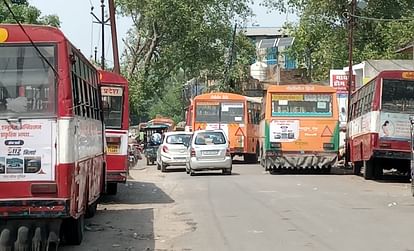 brakes of the roadways bus failed ran out of control on road screaming among passengers