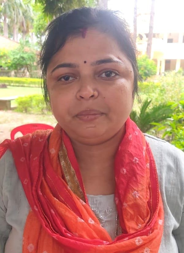 Shweta is running to free her husband from Iran's jail