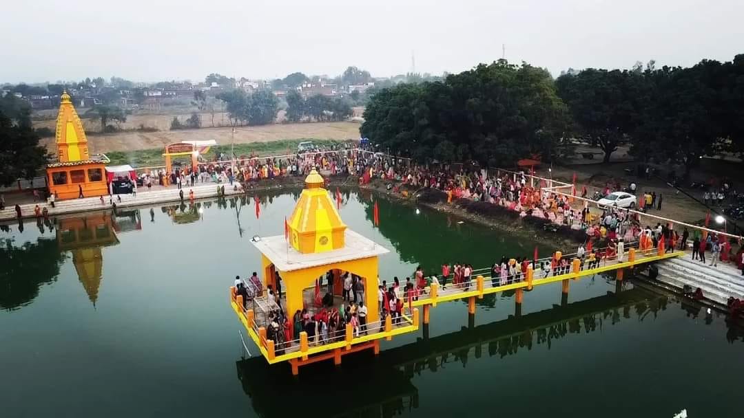 Amrit Sarovar becomes tourist center of the area, huge crowd gathering till 10 pm