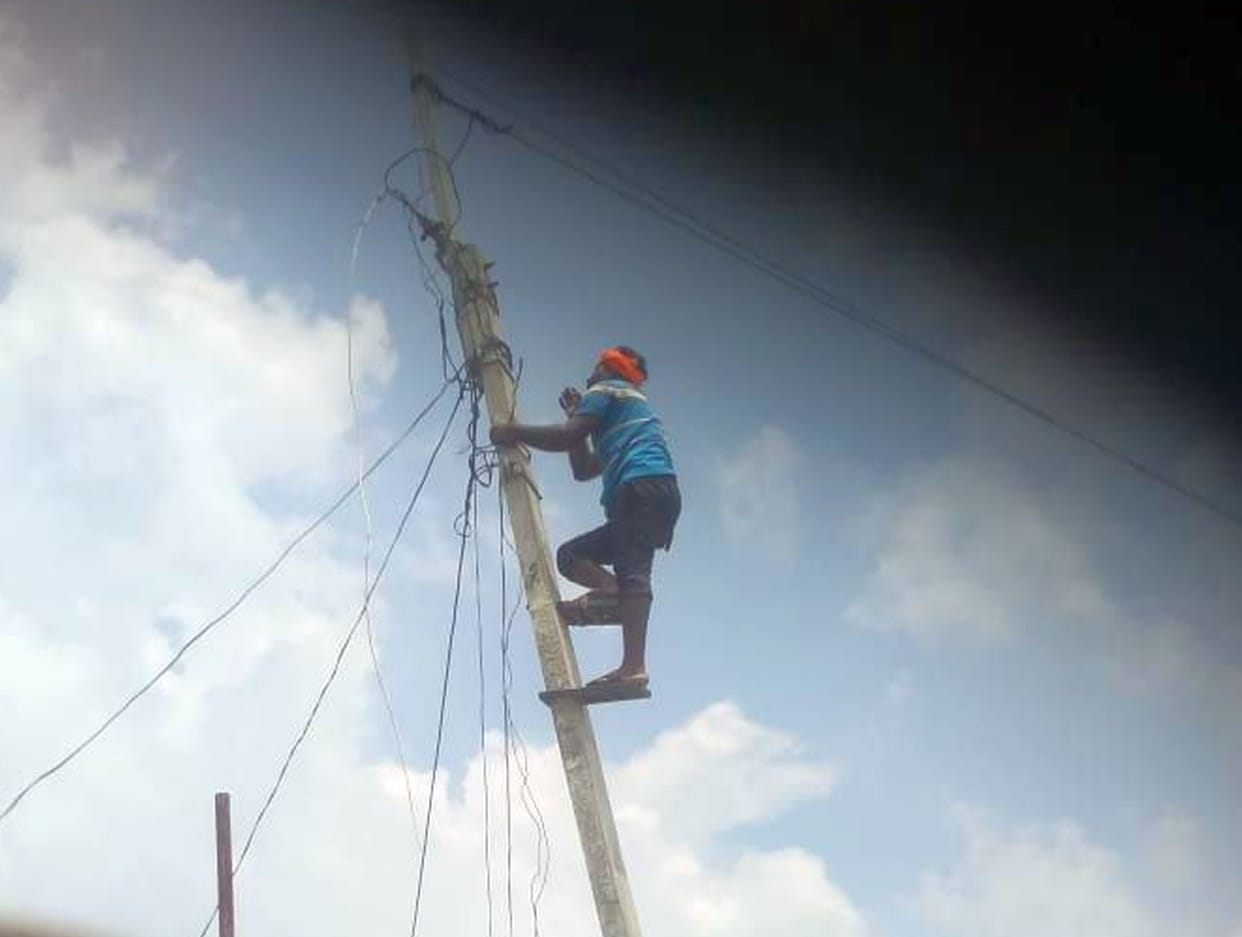 Power cut for 15 hours, two lakh consumers worried