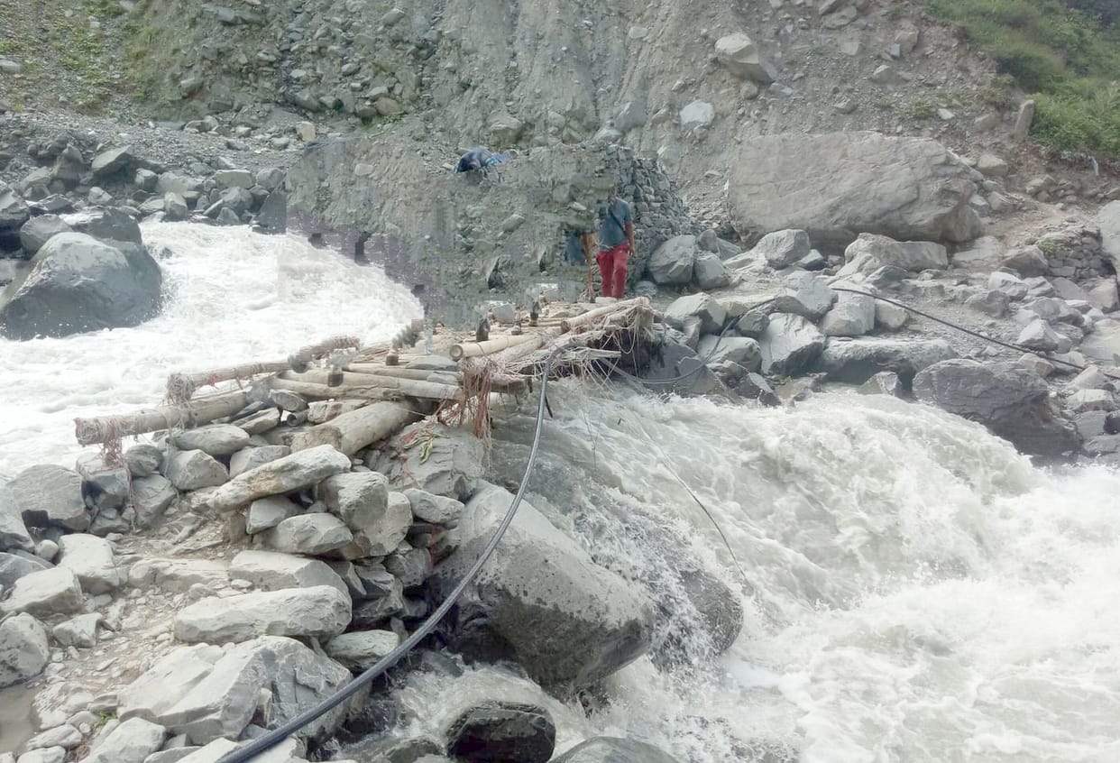 Manimahesh Yatra... the condition of the road between Guinala and Tos Goth has not improved.