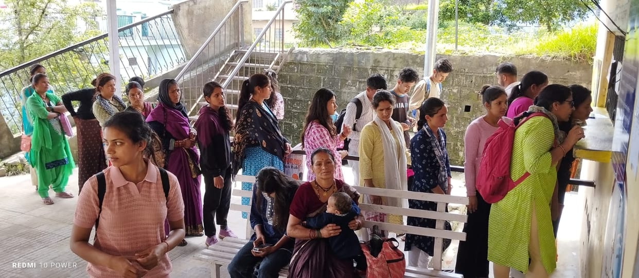 Crowd of patients increasing in hospital