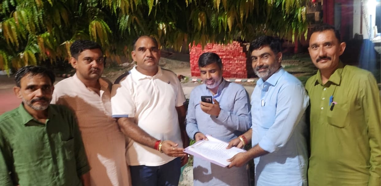 Discussed development works with Panchayat Minister