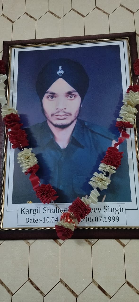 Special On Kargil Vijay Diwas: Jawan Sanjeev Kumar Of Kaulapur, Whose ...