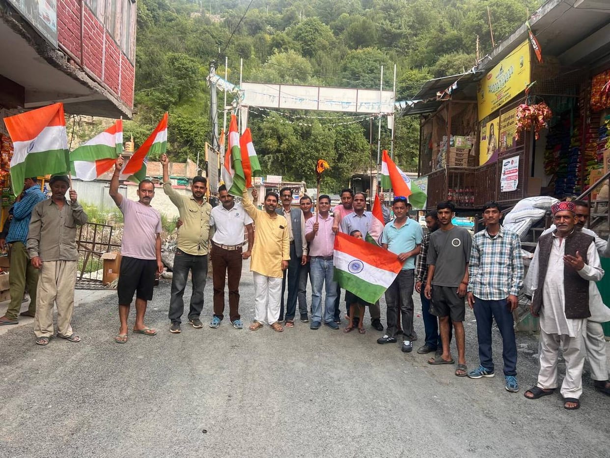 Tribute to the martyrs by taking out a torch procession in Sainj