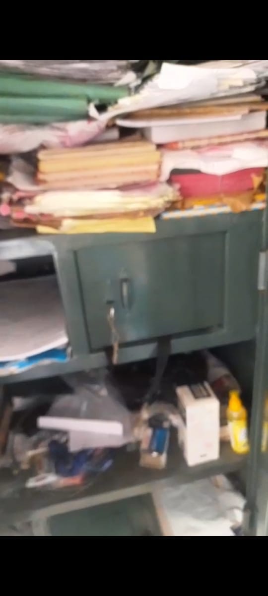 One and a half lakh rupees stolen from the cupboard of Government Inter College
