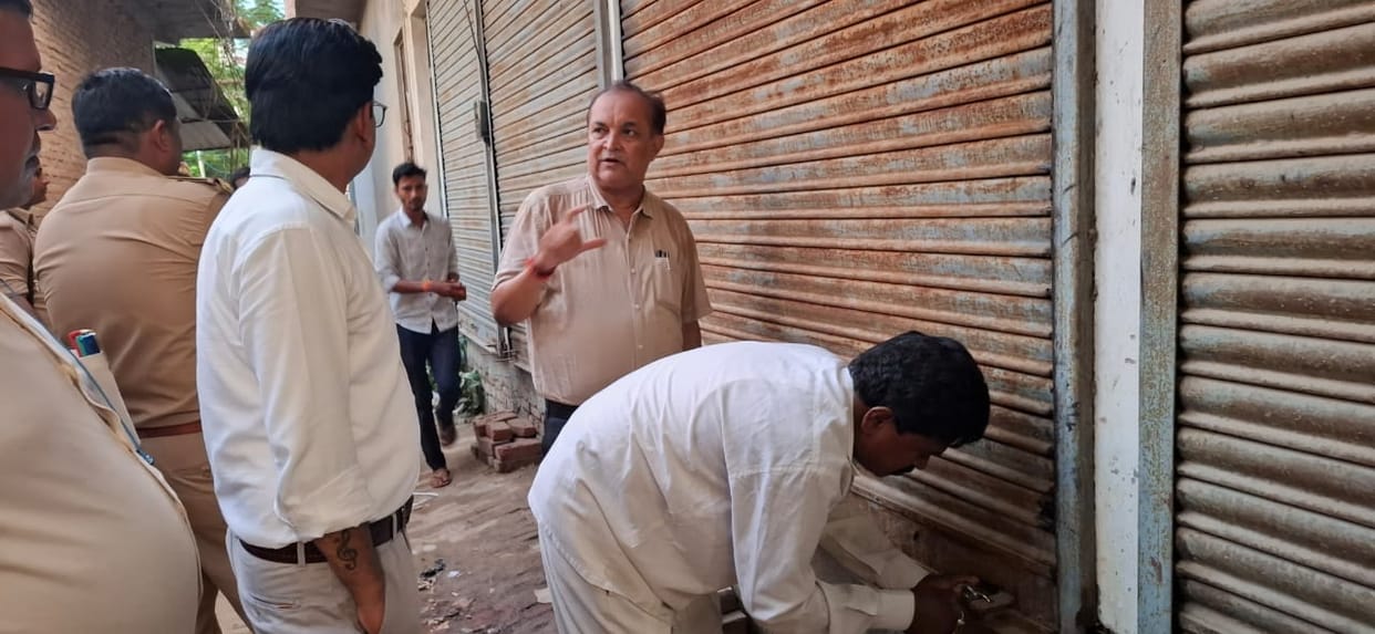 Raid in district hospital, pathology operator caught