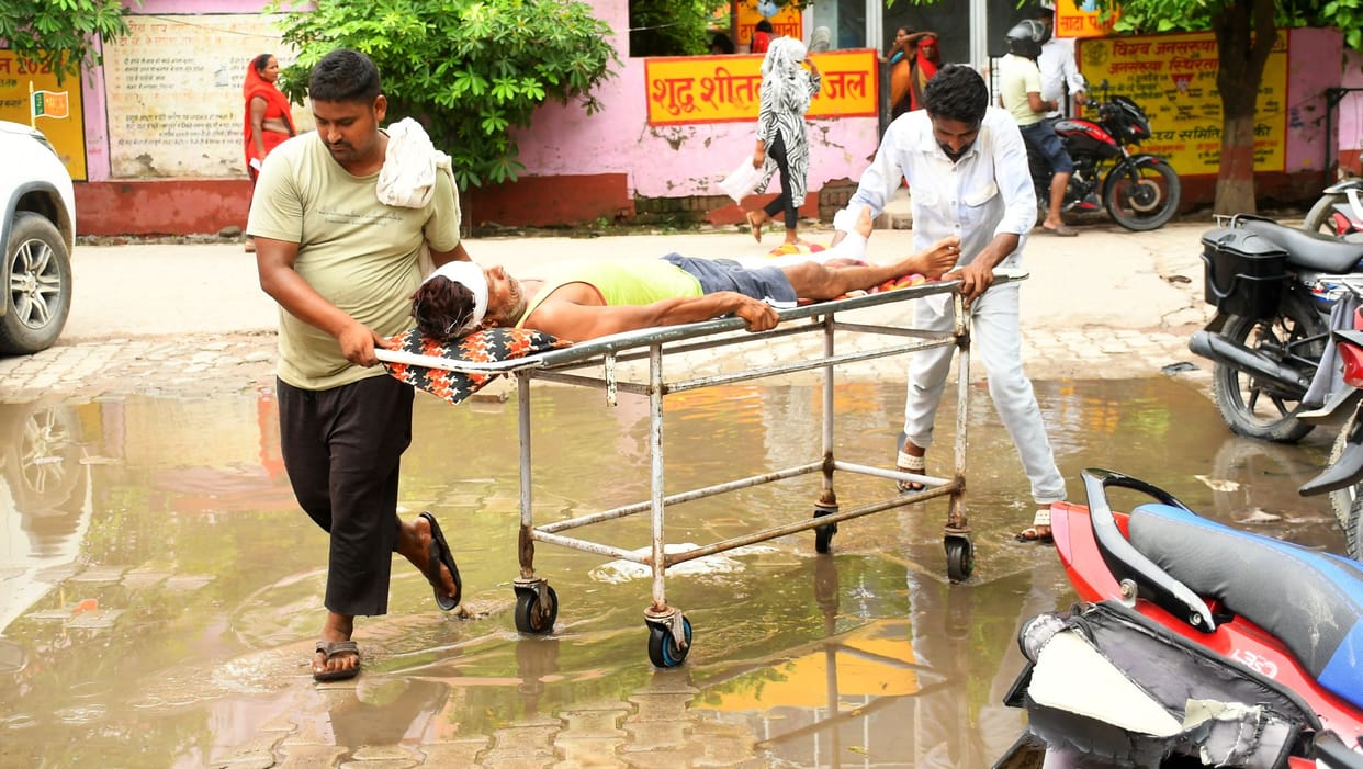 Relief to farmers due to rain, problem on electricity, darkness in 830 villages