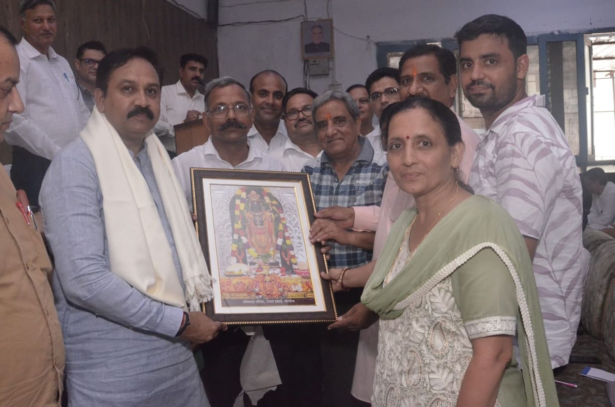 Advocates have a responsibility to eradicate social evils: Borikar