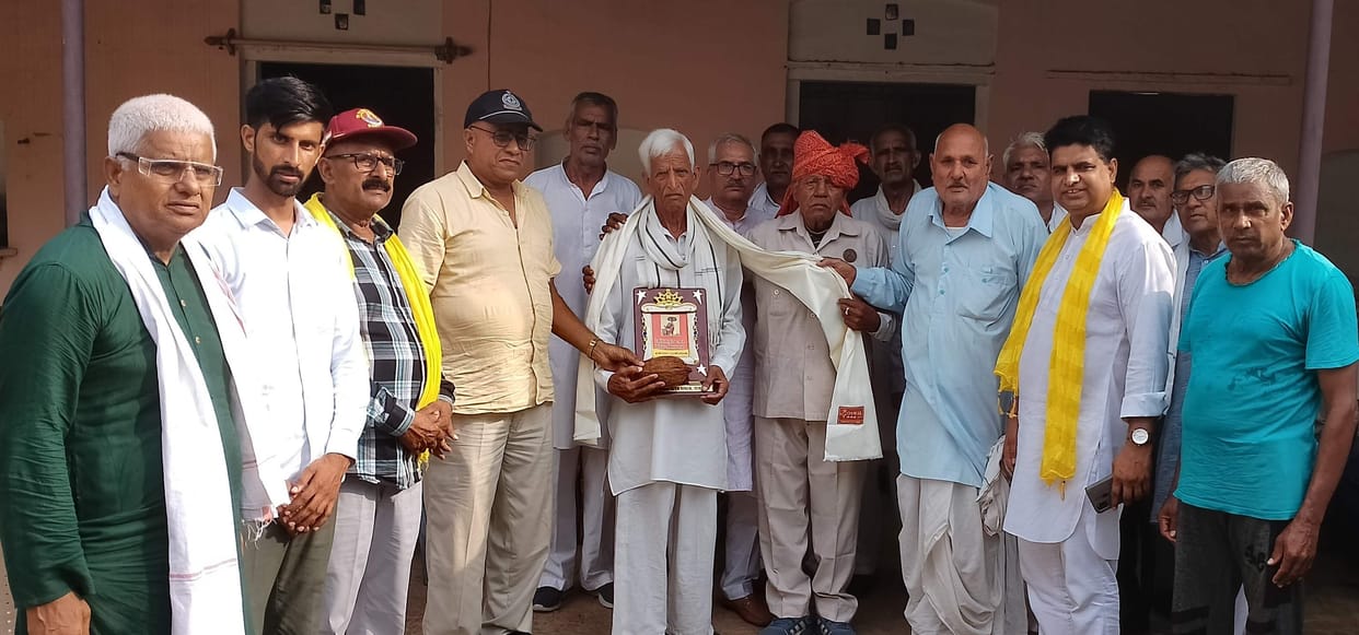 Family members of Rezangla martyr Phoolchand were honored