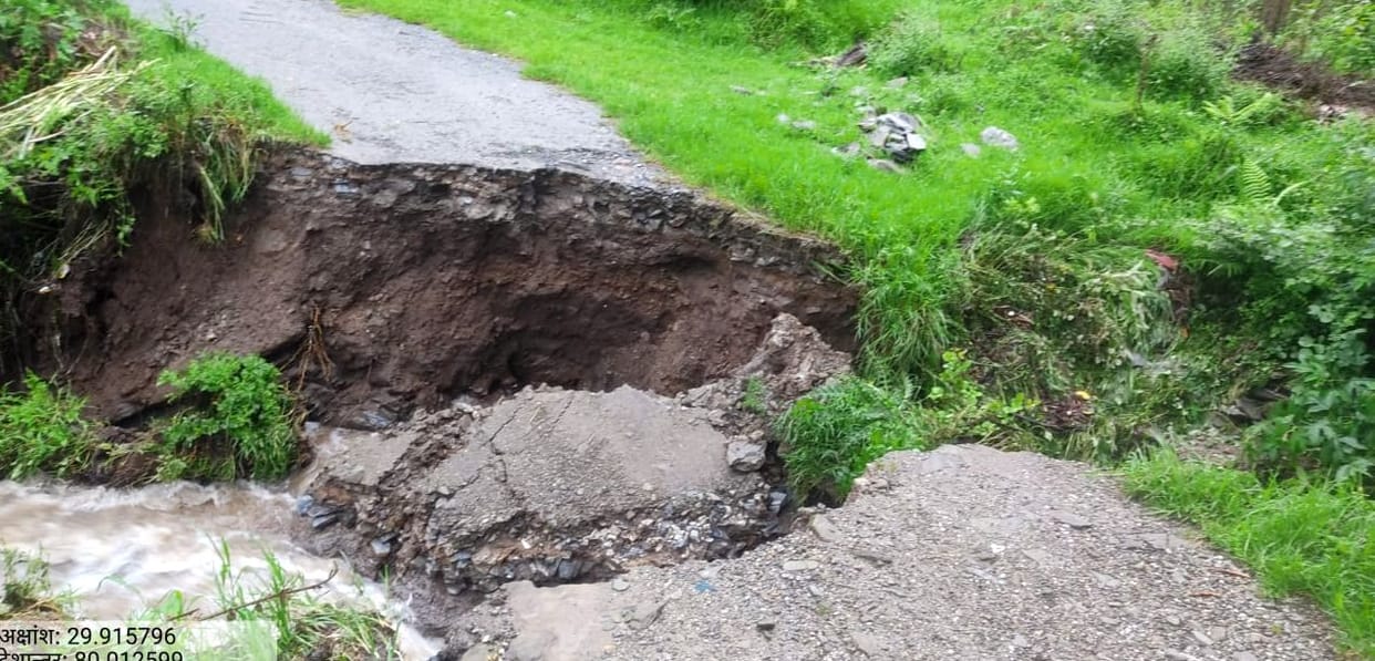 dharamgarh samgarh road separated into two parts