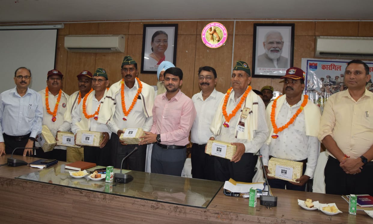 Five ex-servicemen given status on Kargil Day
