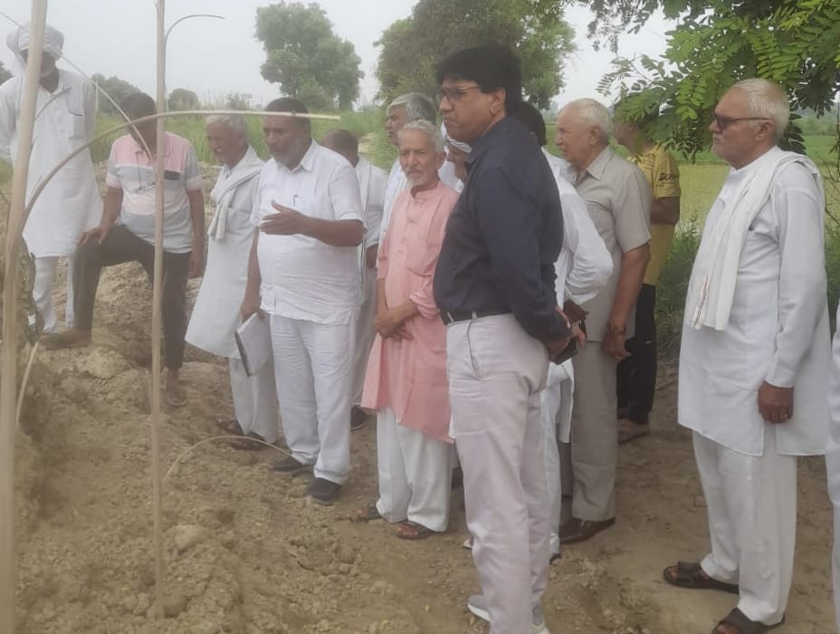 Farmers upset due to non-construction of bridge on GWS Minor