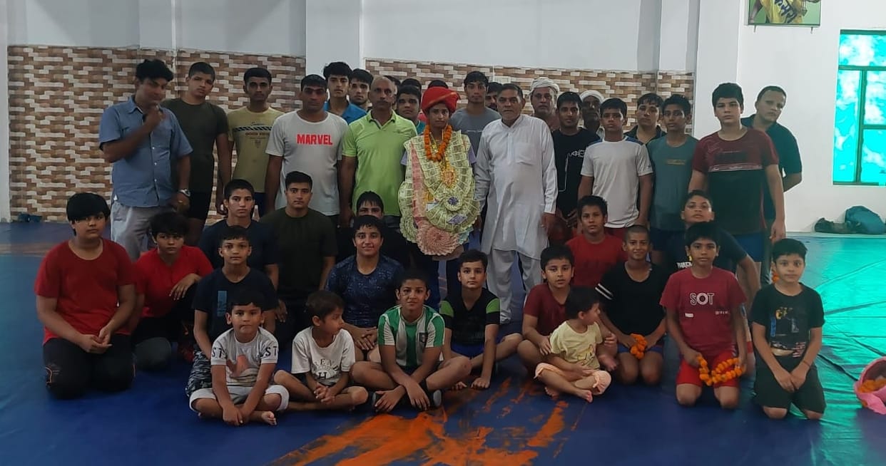 Muskaan won silver in Asian wrestling competition