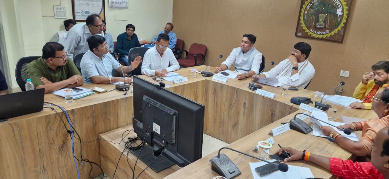 In the case of death of four women in Damoh Minister-MP-MLA said that action will be taken against culprits.