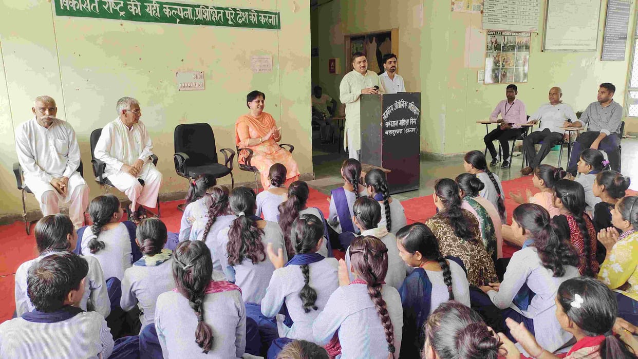 27 girl students rejoiced when they got employment