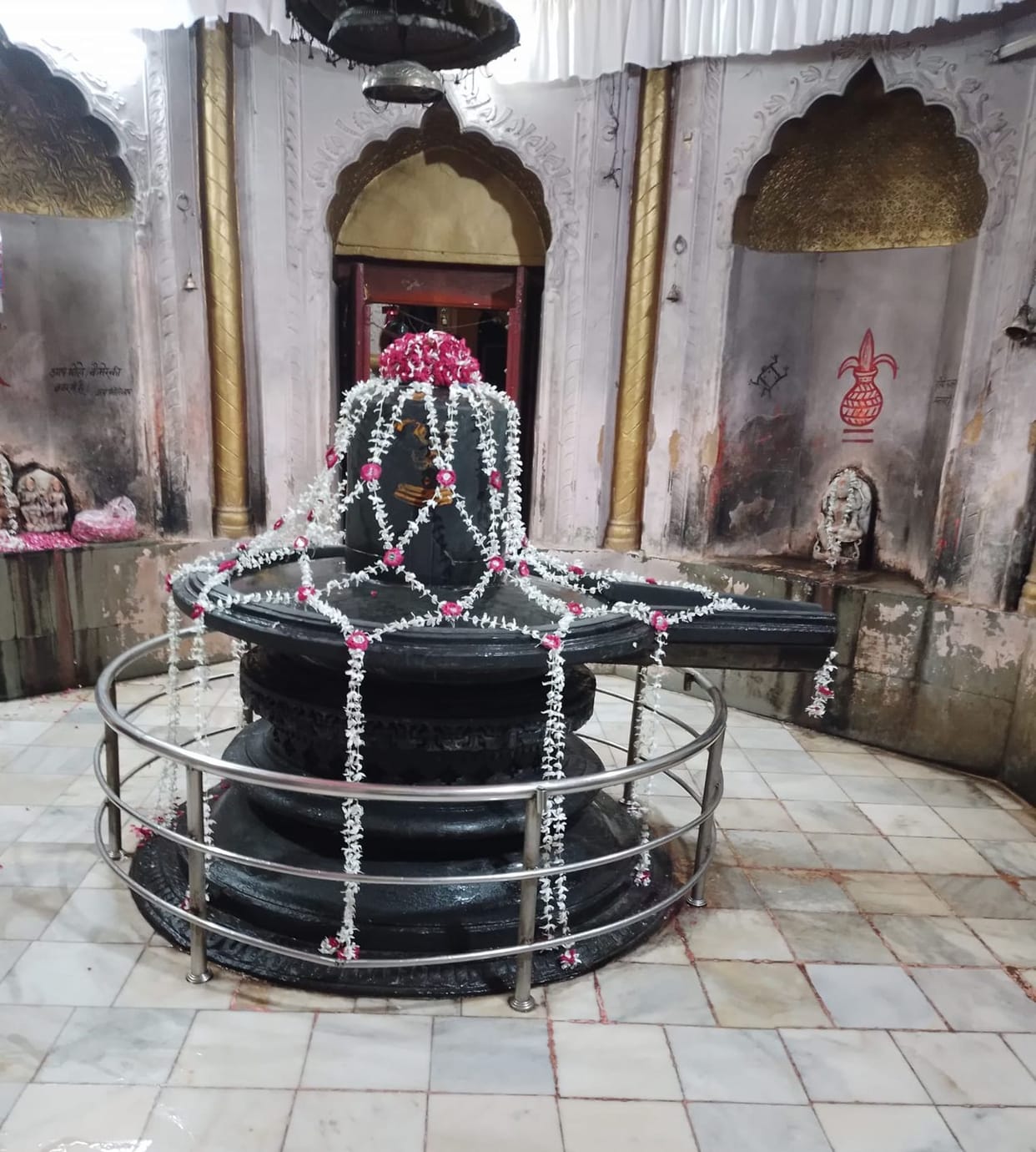 Devotees will flock to Shiv temples for Jalabhishek today