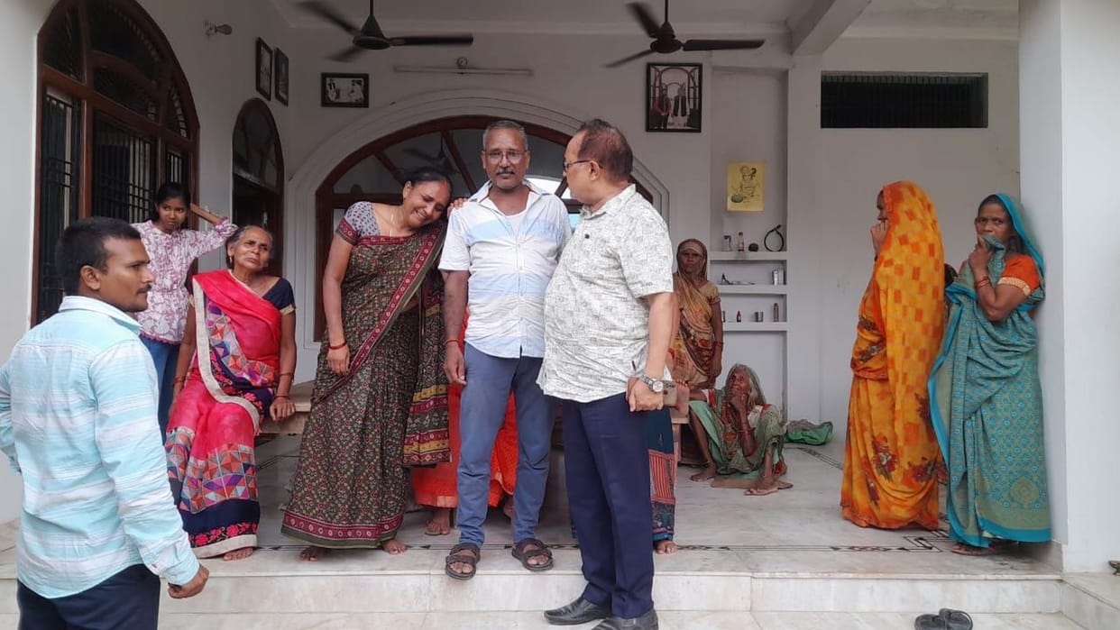 The hopes of the entire family drowned with Shreya.
