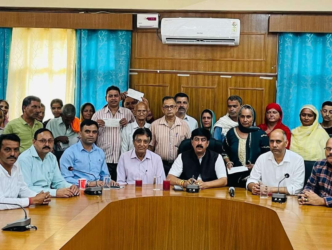 Checks worth Rs 6.8 lakh distributed to 62 needy families of Kutlahar