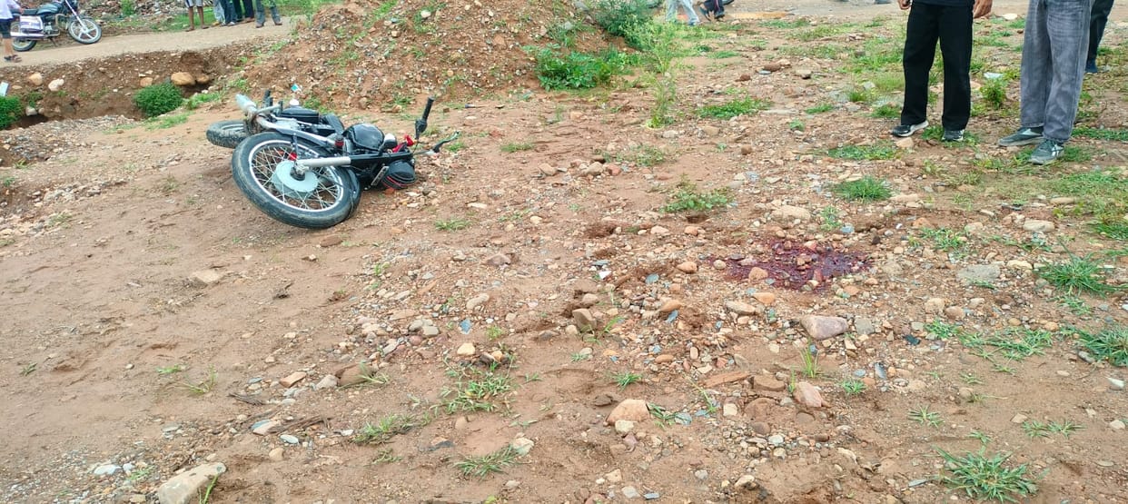 Bullet rider collides with culvert under construction, dies on the spot