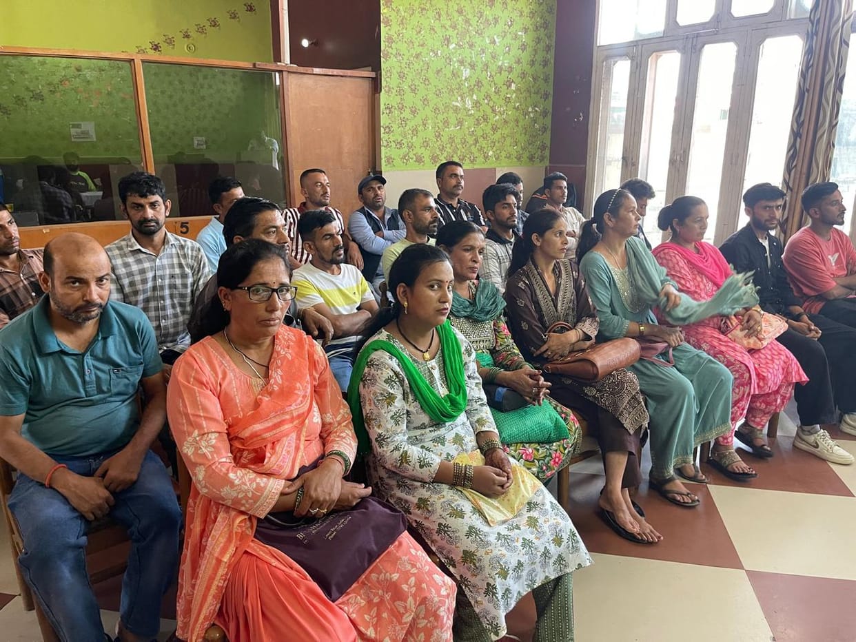 outsource workers meeting in nahan