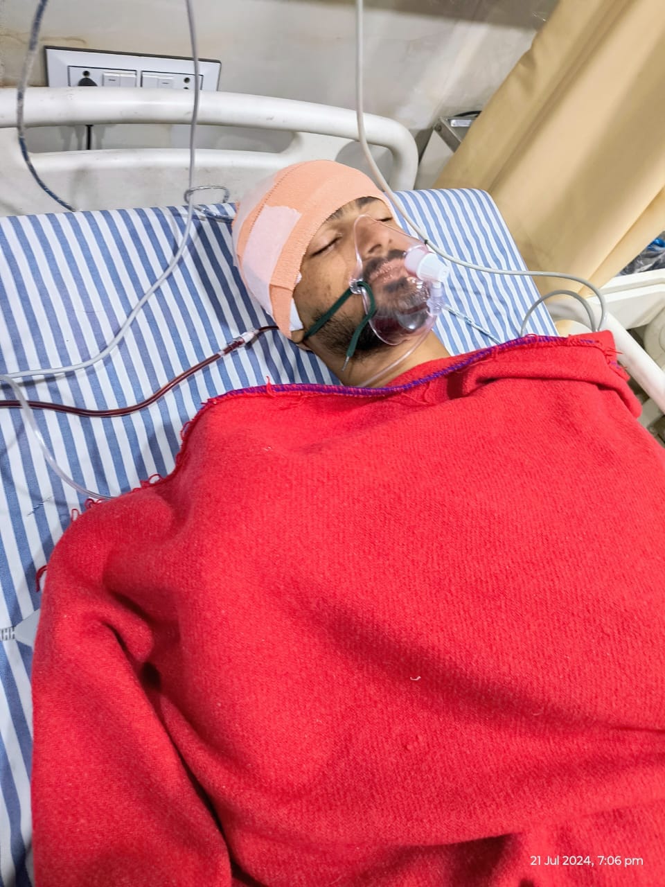 During the match, the umpire hit the bowler on the head with his bat, he regained consciousness after 6 days