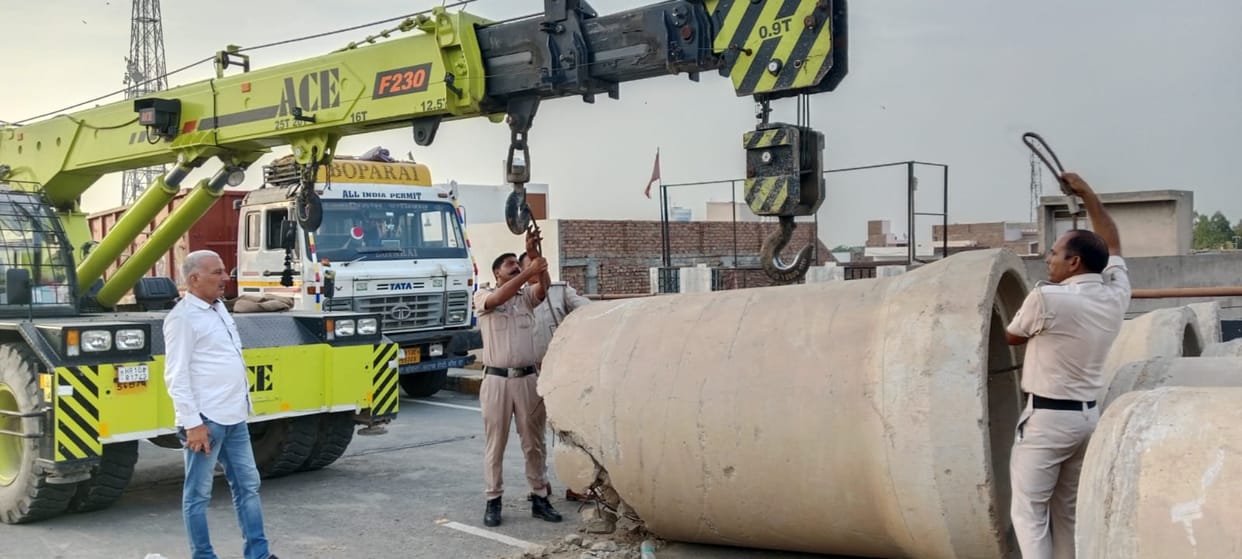 The administration opened the railway bridge built on Malot Road in Dabwali.