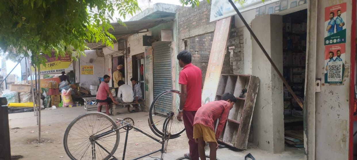 Final notice pasted to remove encroachment in 15 days