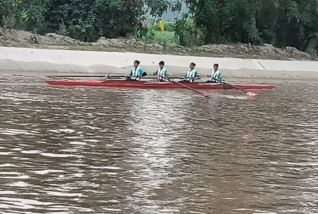 Jind team hoisted the flag in rowing