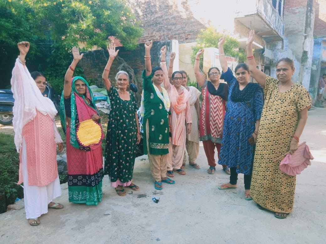 Women took to the streets to protest against unannounced power cuts