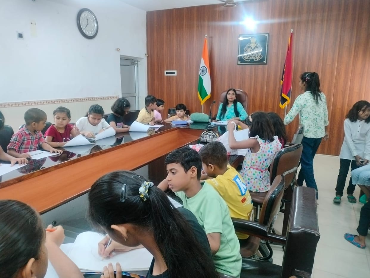 Career counseling tips given to children in police line