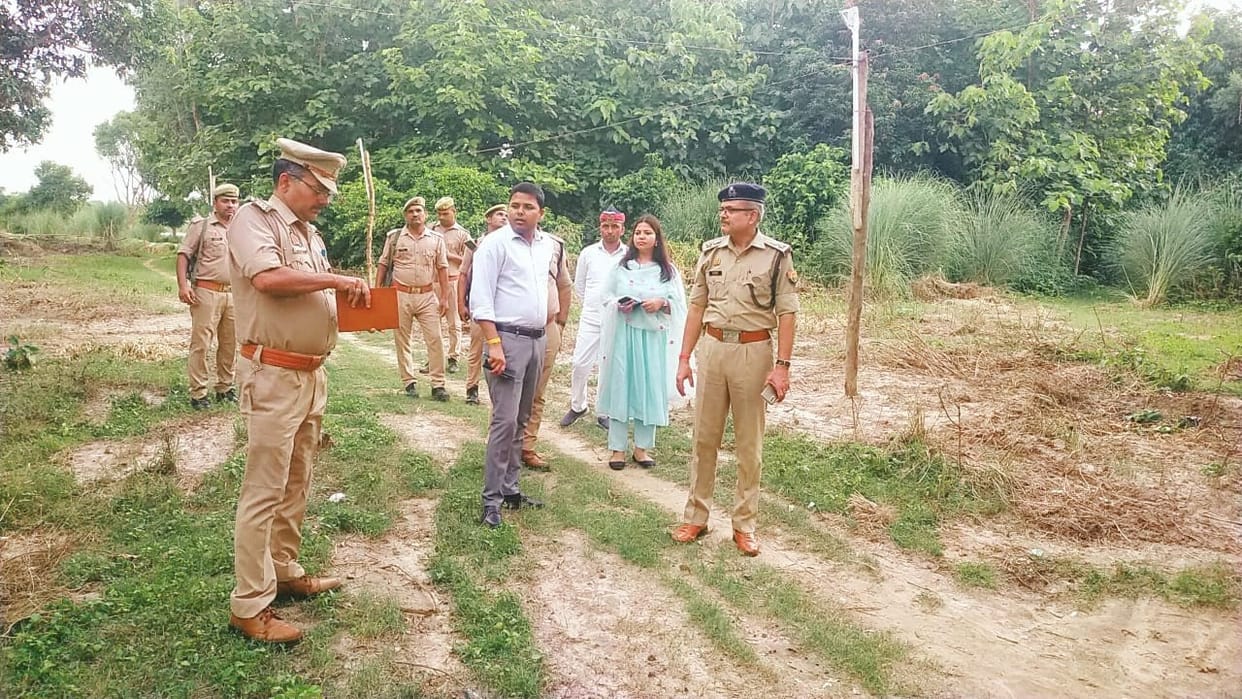 Change the route... Basti-Ayodhya highway sealed