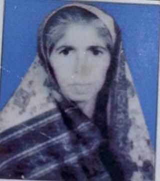 Grandmother and granddaughter coming to Baitalpur by following the railway track die after being hit by a train