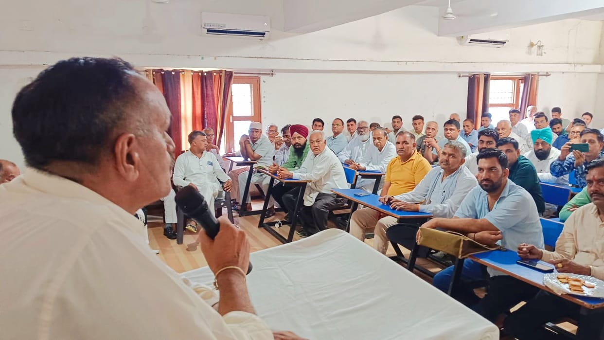 The association expressed gratitude to the state government for increasing the limit of stamp vendors to Rs 20,000.