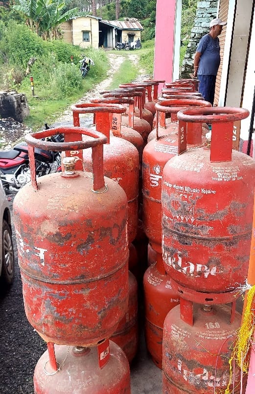 Now consumers will not get cylinders without booking
