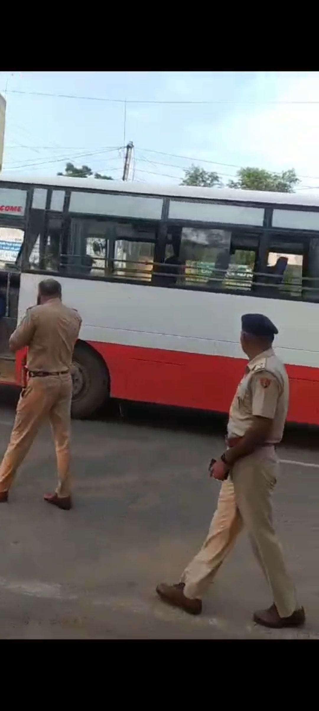 Employees got angry when they were stopped from marching to Karnal