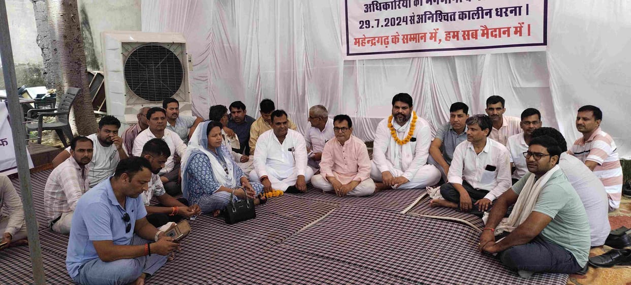 City government sits on indefinite strike over delay in development works, no consensus reached in meeting with DMC