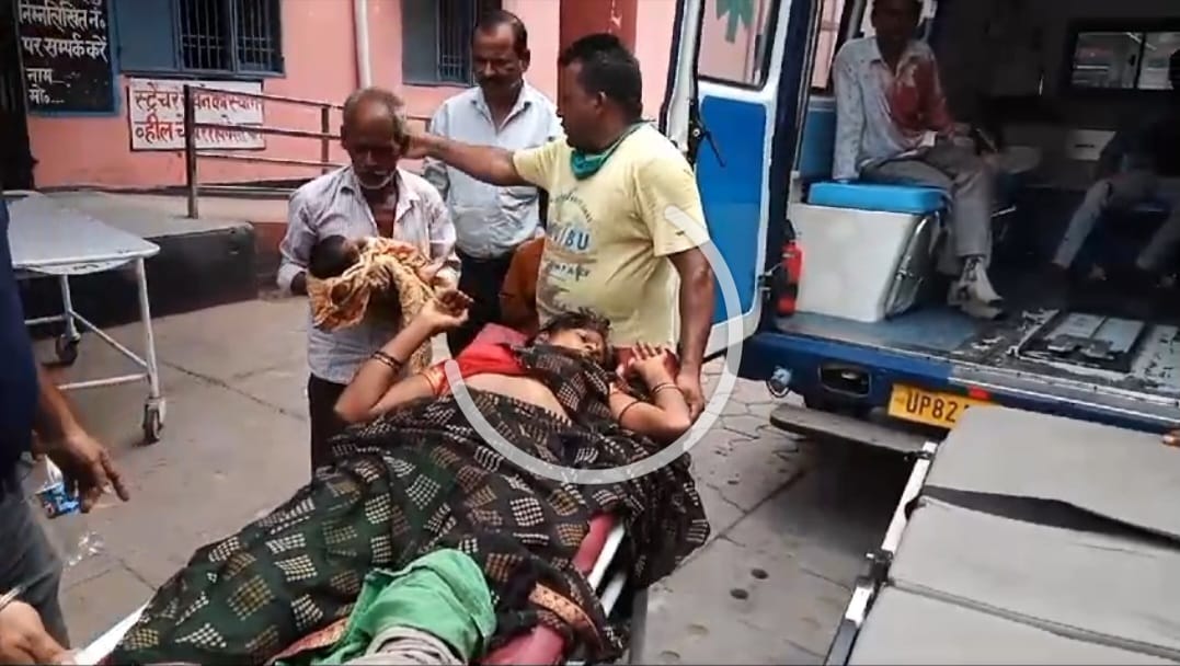 Nine injured in collision between ambulance and loader tempo