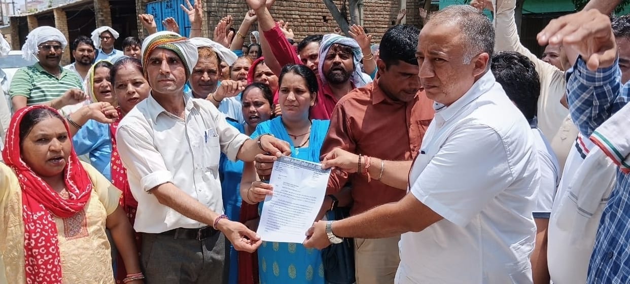 NHM workers extended strike for four days