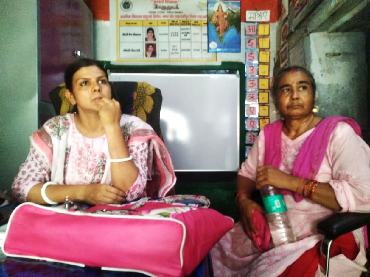 The accused of kidnapping ran away after peeping into the school, the teacher called the police