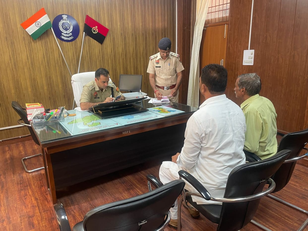 Superintendent of Police Arsh Verma heard the complaints of the people in Mahendragarh office