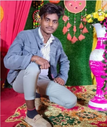 Two Kanwariyas from Puranpur died in a road accident in Bijnor, one in critical condition
