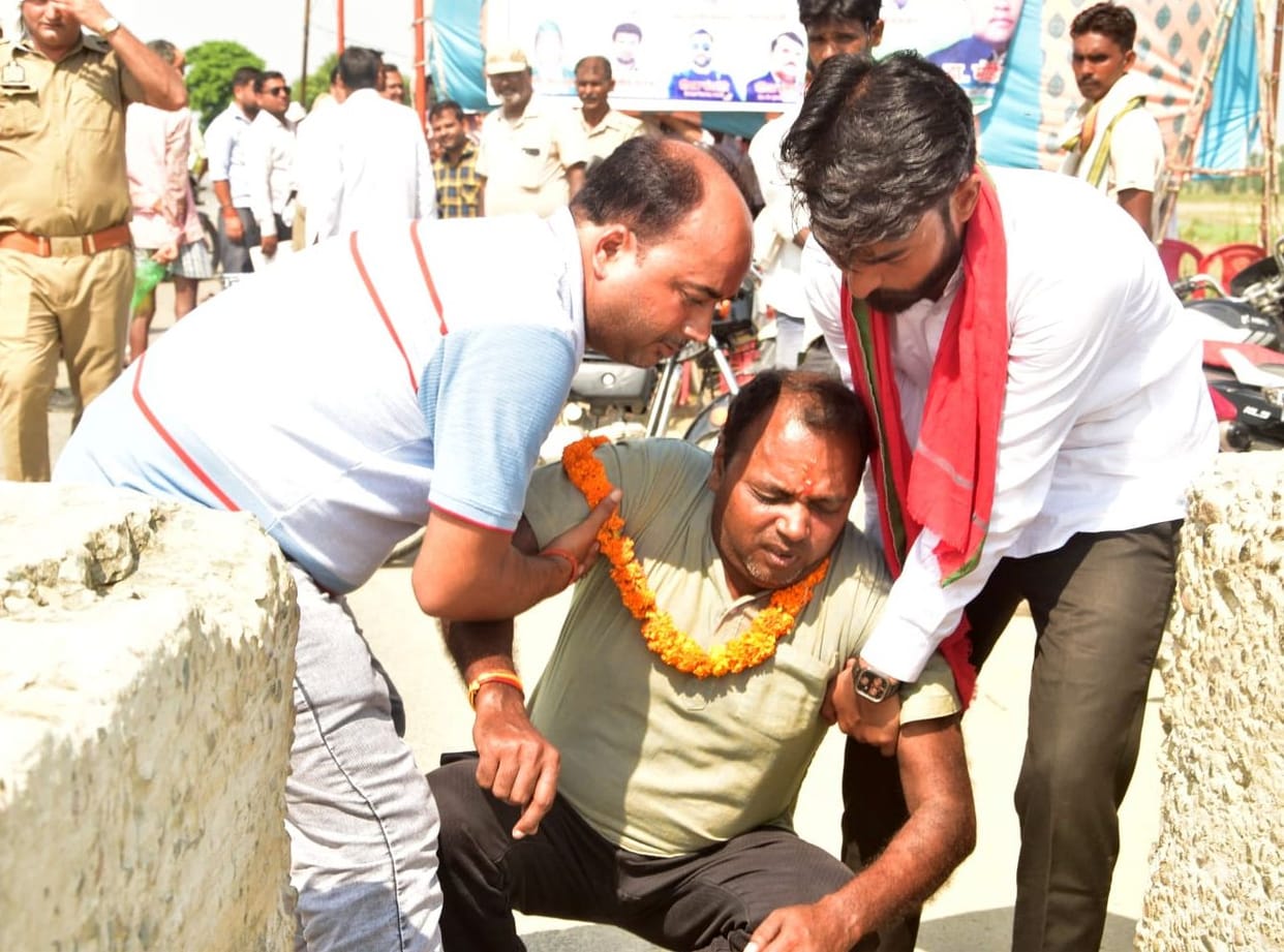 The condition of two workers deteriorated again on the sixth day