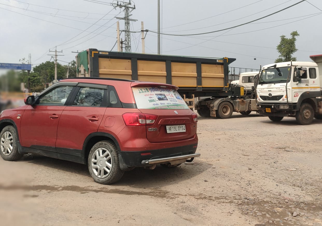 Tender for installation of traffic lights at six intersections worth Rs 70 lakh will open today