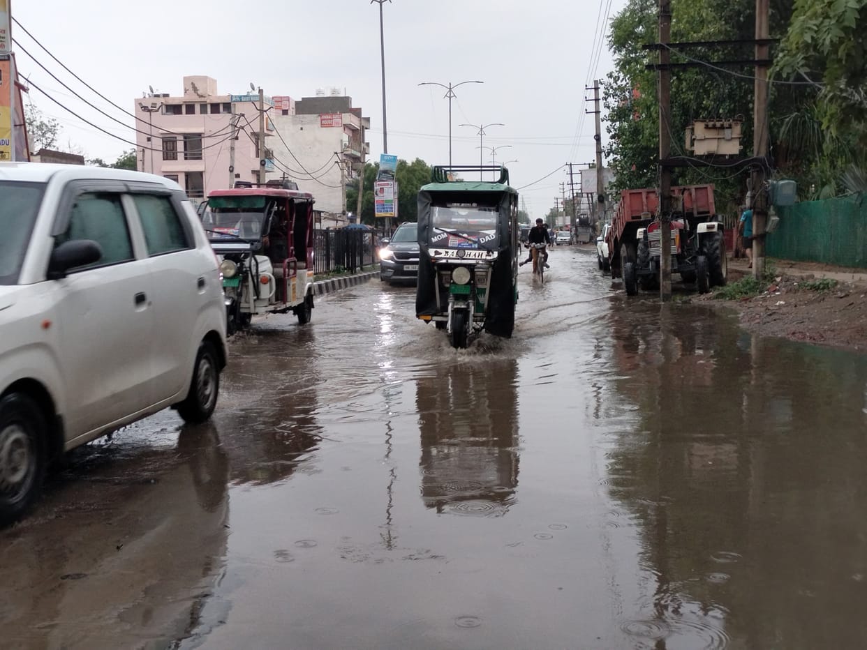 Badra rained heavily for two hours, city roads submerged due to 30 mm rain