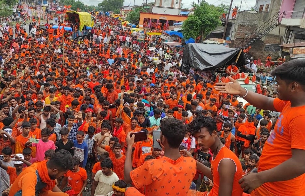 Highway from Basti to Ayodhya decorated like Devbhoomi