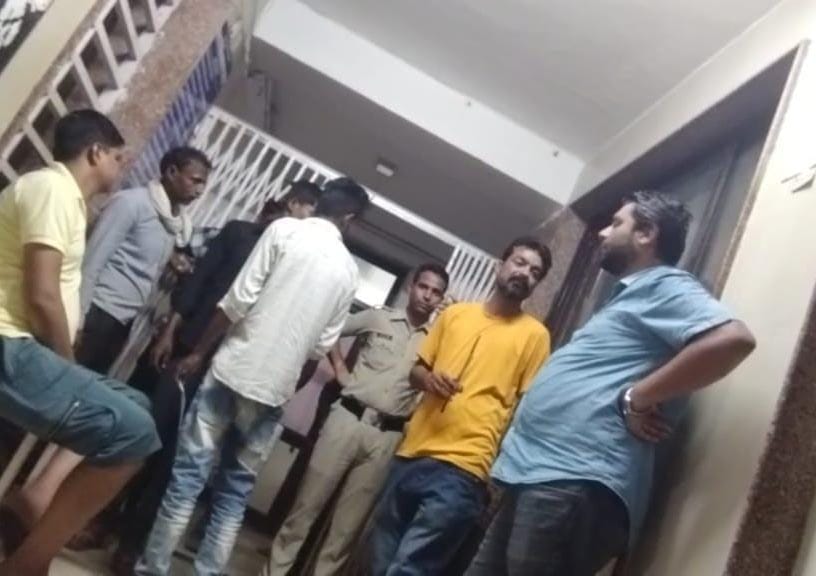 Damoh Indecency with women in AC coach of Sampark Kranti Express