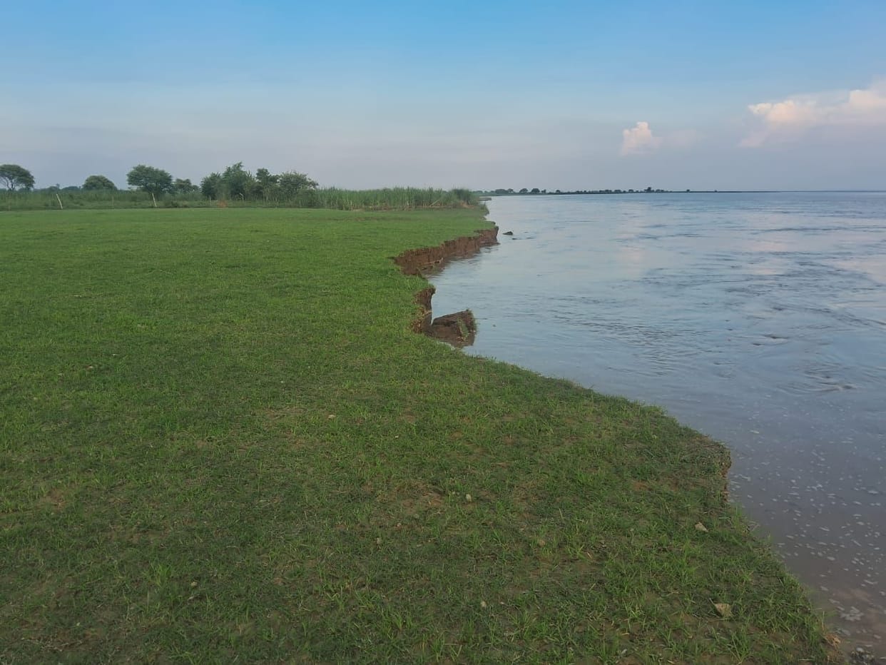 Erosion is fast, 600 fields got submerged in Saryu in 24 hours