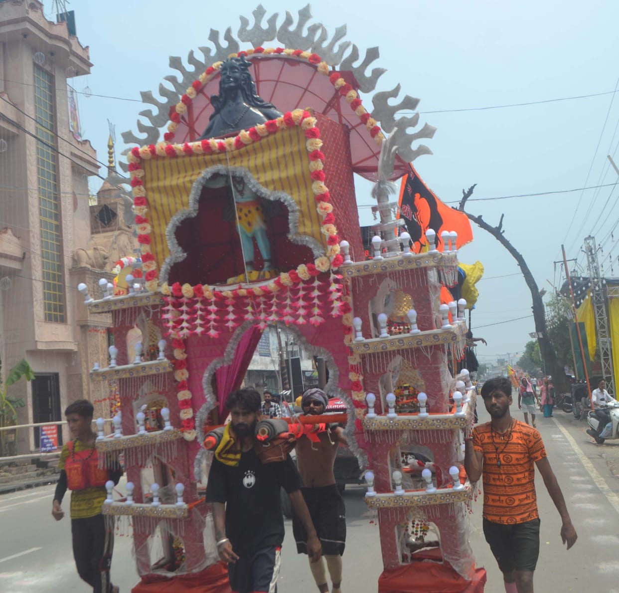 More craze for Kanwar with high altitude, laser DJ and tableaux