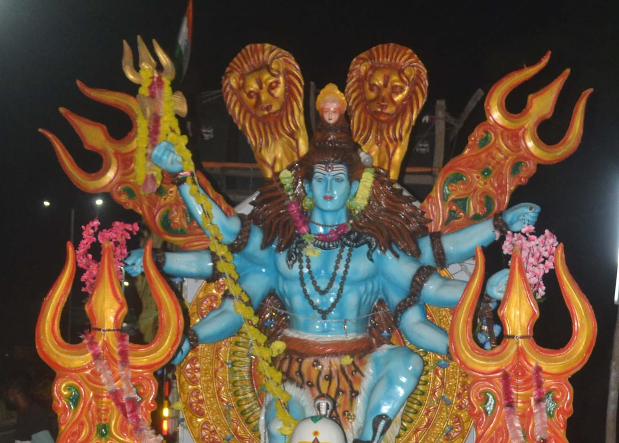 Install as many CCTV cameras as possible on the Kanwar Yatra route and monitor with drones